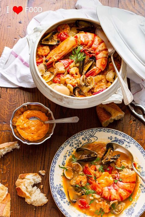 Bouillabaisse Recipe Seafood, Seafood Cataplana, Seafood Bouillabaisse, Mediterranean Fish Stew, Bouillabaisse Recipe, Seafood Stew Recipes, Seafood Stew, Seafood Soup, French Recipes