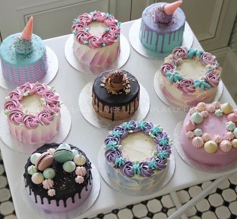 Patisserie Fine, Bolo Minnie, Tiny Cakes, Miniature Cake, Mini Cake, Small Cake, Cake Designs Birthday, Drip Cakes, Cake Decorating Tips