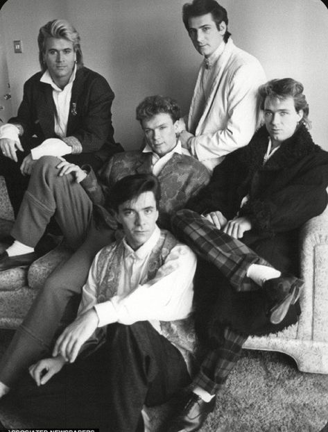 Spandau Ballet 80s, 80s Men Fashion, Af Vandevorst, Tony Hadley, Spandau Ballet, 80s Men, 80s Bands, Men Fashion, Hair Makeup