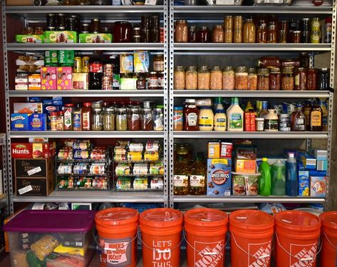 Prepper Pantry Organization, Prepped Pantry, Prepping Survival Emergency Preparedness, Pantry Stockpile, Emergency Pantry, Apocalypse House, Food Stockpile, Emergency Storage, Prepper Pantry