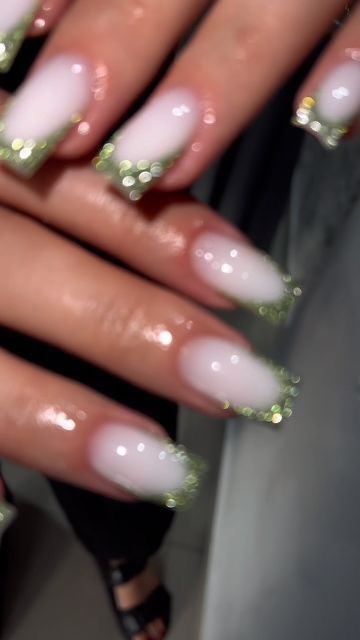 Glam Green Nails, Flash Effect Nails, Green Mirror Nails, Milky Green Nails, Flash Nails Design, Milky Glitter Nails, Flash Nails, Wedding Glitter, Nail Appointment