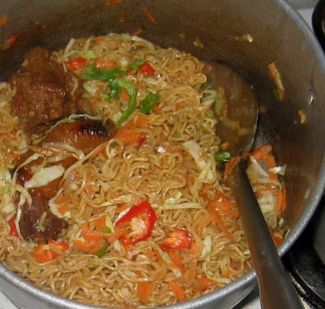 wives connection: All Naija Indomie Noodles With Chicken, Eggs, Vegetables And Fish Indomie Noodle, Indomie Recipe, Indomie Noodles, Nigerian Food Recipes, Stewed Chicken, Nigeria Food, Noodles With Chicken, Recipes Drinks, Nigerian Recipes