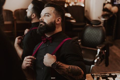 Groomsmen Outfits Maroon, Black Suit With Suspenders, Black And Red Groomsmen Attire, Velvet Groomsmen Attire, Red Groomsmen Attire, Black Bow Tie Wedding, Red Velvet Wedding, Groomsmen Suspenders, Burgundy Bow Tie