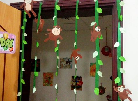 Diy Streamers, 5 Little Monkeys, Monkey Birthday Parties, Monkey Party, Party Entrance, Monkey Birthday, Go Bananas, Little Monkeys, Birthday Decor