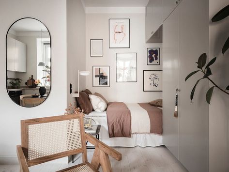 Scandinavian Studio Apartment, Grey Wall Color, Sleeping Nook, Tiny Studio Apartments, Bed Nook, One Room Apartment, Studio Apartment Living, Bedroom Nook, Green Apartment