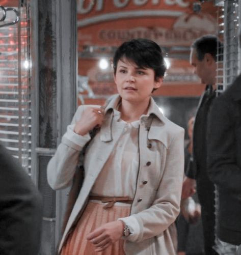 Mary Margaret Blanchard Outfits, Mary Margaret Style, Mary Margret, Mary Margaret Blanchard, Ginny Goodwin, Snow White Outfits, Short Pixie Cuts, Mary Margaret, Asymmetrical Pixie