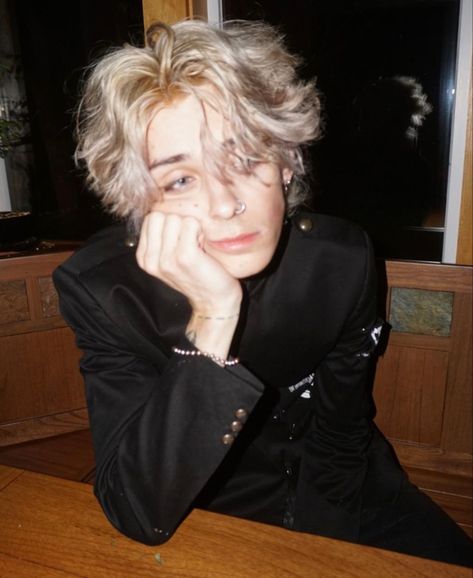 Blonde Goth, Heir Of Atticus, John Bennett, Men Blonde Hair, Blonde Hair Boy, Hair Inspiration Short, Blonde Boys, Blonde Guys, Platinum Blonde Hair