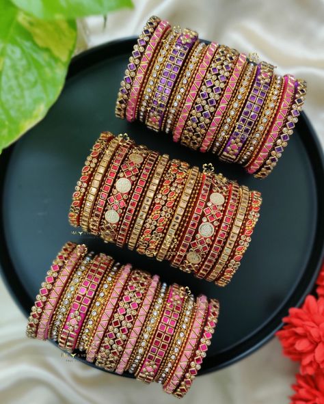 ❣️ Customized Bridal Kundan Bangles ⬇️⬇️ ⚜️ Set 1 :: Baby pink with hot pink bridal kundan bangles ⚜️ Set 2 :: Red with gold kundan bangles ⚜️ Set 3 :: Purple with pink kundan bangles 💌 We’re exclusively specialized in handmade silkthread shining finishing and intricate stone finishing 🥰🥰 ⚜️ Follow @maya_venba_boutique for exquisite bangles collections with exclusive finishing ❣️ ❣️DM/Whatsapp - 8637452661 for orders ❣️ Bridal bangles & Bulk bridal packages are available ❣️ Bulk orders... Velvet Bangles, Silk Thread Bangles Design, Silk Bangles, Metal Bangles, Stone Bangles, Creative Videos, Thread Bangles Design, Kundan Bangles, Bridal Packages