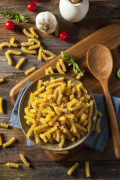 Different Types Of Pasta, Vegan Quesadilla, Types Of Pasta, Food Photography Dessert, Food Photography Composition, Food Flatlay, Fusilli Pasta, Food Photoshoot, Food Photography Inspiration