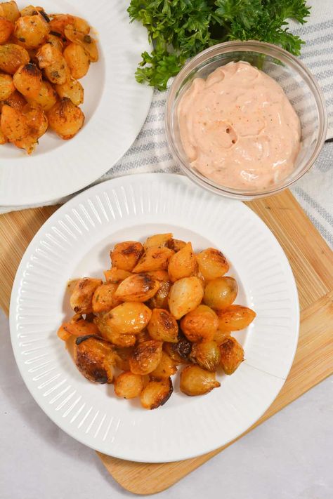 Air Fried Pearl Onions Blooming Onion Bites, Fried Pearl Onions, Onion Bites, Air Fryer Blooming Onion, Pearl Onion Recipe, Blooming Onion Sauce, Blooming Onion Recipes, Cajun Spice Mix, Blooming Onion