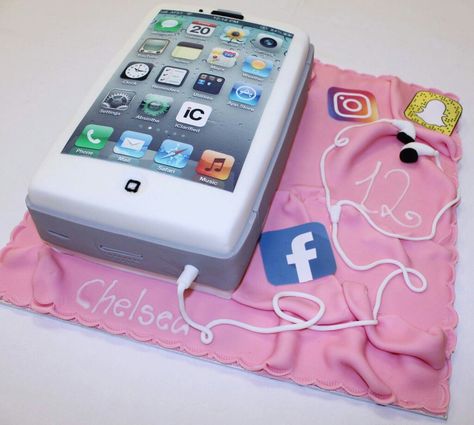 Mobile phone birthday cake Phone Birthday Cake, Pear Phone, Nutella Birthday Cake, Fancy Deserts, Iphone Cake, Birthday Cake Images, Birthday Cake Tutorial, 18th Cake, 13 Birthday Cake