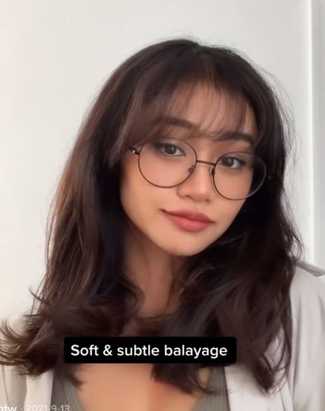 Short Layered Hair With Curtain Bangs Asian, Wispy Bangs Bun, Wispy Bangs Glasses, Kawaii Haircuts, Shoulder Length Hair Fringe, Round Face Fringe, Oval Face Short Hair, Wispy Bangs Round Face, Oval Face Bangs