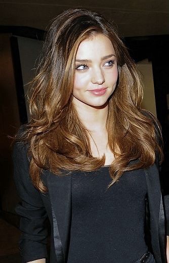 Miranda Kerr Haircut, Miranda Kerr Outfits, Miranda Kerr Hair, Angel Skull, Miranda Kerr Style, Long Layered Haircuts, Miranda Kerr, Hair Envy, Layered Haircuts