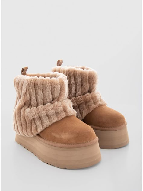 #uggs #fashion #winter #boots #comfy #christmas Adidas Shoes Outfit, Cute Uggs, Fluffy Shoes, Dr Shoes, Preppy Shoes, Pretty Shoes Sneakers, Ugg Classic Mini, Shoe Wishlist, Cute Nike Shoes