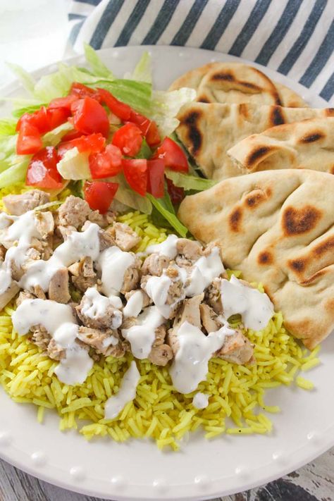 Egyptian Chicken And Rice, Hala Guys White Sauce, White Sauce Recipe Halal Guys, Halal Sauce Recipe, Halal Guys Recipe, Halal Guys Chicken, Shawarma Rice, The Halal Guys, Halal Guys