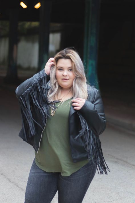 Rock Concert Outfit Plus Size, Rock Concert Outfit Ideas, Plus Size Concert Outfit, Rock Concert Outfit, Concert Outfit Plus Size, Concert Outfit Rock, Edgy Leather Jacket, Concert Outfit Ideas, Fierce Women