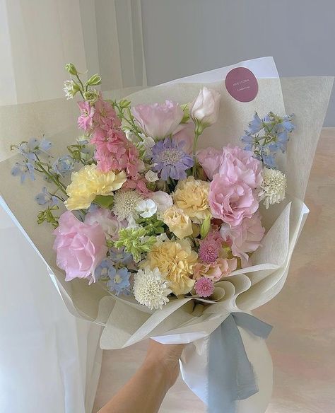 Pastel Flowers Bouquet, Pastel Color Bouquets, Buqet Flowers, Cute Bouquet Flowers, Flowers Aesthetic Bouquets, Cute Flower Bouquets, Birthday Bouquet Flowers, Flower Bouquet Pastel, Spring Bouquet Flowers