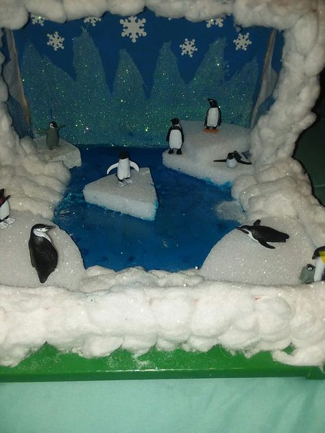 Penguin Habitat Iceberg Craft, Tundra Project, Shoebox Diorama, Penguins Project, Playgroup Activities, Ecology Projects, Habitats Projects, School Holiday Party, Kids Homework