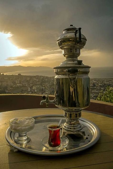 The Tea of Turkey - from blog - Turkey Homes Visit Turkey, Turkish Tea, Turkish Culture, Tea Culture, Turkish Coffee, Turkish Recipes, Istanbul Turkey, Absinthe Fountain, Tea Ceremony