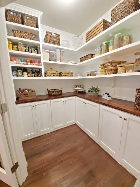 Walking Pantry, Cabin Pantry, Pantry Renovation, Pantry Closet Design, Pantry Layout, Dream Pantry, House Pantry, Pantry Inspiration, Pantry Decor