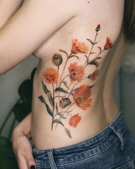 Watercolor calendula tattoo. Botanisches Tattoo, Cream Tattoo, 16 Tattoo, Wildflower Tattoo, Handpoke Tattoo, Botanical Tattoo, Tattoo Cover, Diy Tattoo, Tattoo Kits