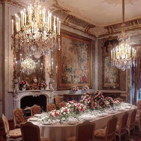 Waddesdon (@waddesdonmanor_nt) • Instagram photos and videos Royal Room, Modern Royalty, Victorian Age, Palace Interior, Classic Building, Castles Interior, Beautiful Rooms, Elegant Dining Room, Crystal Chandeliers