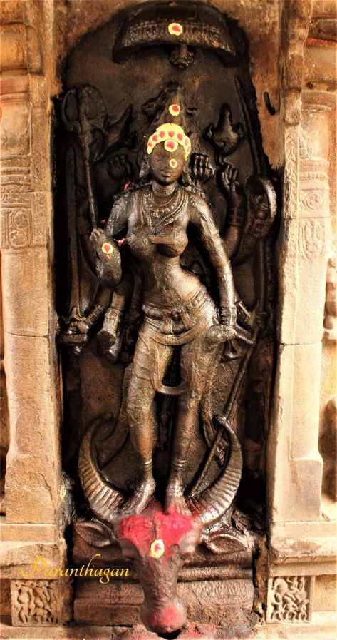 Durga Maa Stone Sculpture, Mahishasur Mardini, Historical Sculptures, Ancient Indian Art, Ancient Drawings, Indian Temple Architecture, Ancient Indian Architecture, Ancient History Facts, Architectural Sculpture