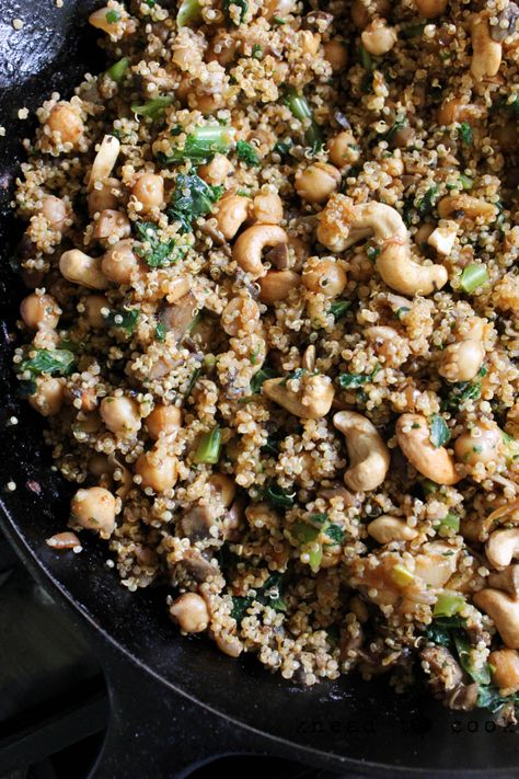 Chickpea Mushroom Quinoa Skillet Dinner. Chickpea Mushroom, Quinoa Mushroom, Quinoa Skillet, Mushroom Quinoa, Mushroom Spinach, Quinoa Healthy, Skillet Dinners, Baked Tofu, Fast Dinners