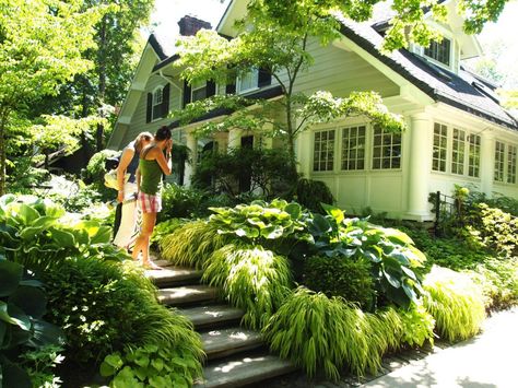 Tourists are delighted with the Gracious Gardens of Shaker Heights | cleveland.com Shaker Heights Ohio, Solar Flares, Cleveland Heights, Shaker Heights, Garden Edging, Shaker Style, Historical Society, Cleveland, Ohio