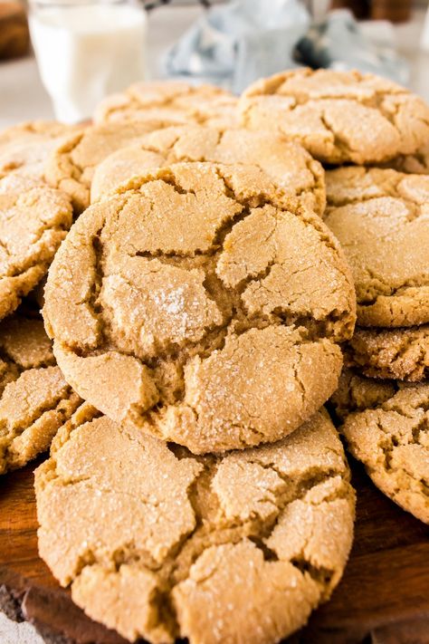 Brown Butter Sugar Cookies are sure to impress with their rich, nutty flavor and their chewy, soft texture. This homemade sugar cookie recipe is incredibly easy to prepare, but totally guest-worthy at the same time! Soft Brown Sugar Cookies, Brown Butter Brown Sugar Cookies, Brown Butter Sugar Cookies, Homemade Sugar Cookie Recipe, Homemade Sugar Cookies Recipe, Brown Sugar Cookie Recipe, Butter Sugar Cookies, Homemade Sugar Cookies, Sugar Cookie Recipe Easy