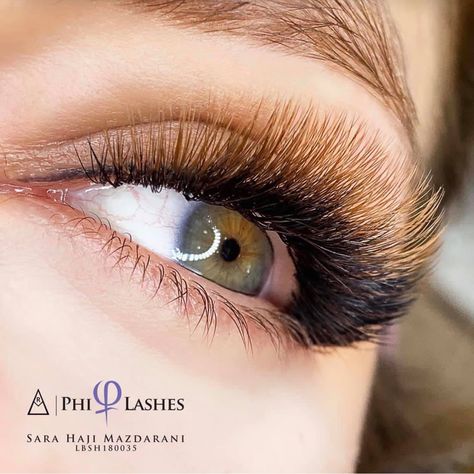 Ombré effect by: Phi Lashes Phi Academy is such a work of Art!!! Phi Academy, Phibrows Microblading, Perfect Eyebrows, Brown Ombre, Ombre Effect, The Grandmaster, Microblading, Lash Extensions, Eyelash Extensions