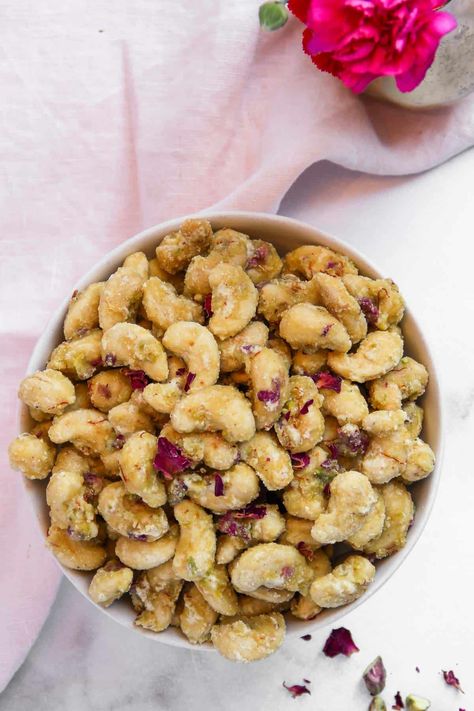 candied cashews in a bowl Candied Cashews, Ministry Of Curry, Easy Indian Dessert Recipes, Easy Indian Dessert, Cashew Recipes, White Chocolate Bark, Almond Granola, Roasted Cashews, Indian Sweet