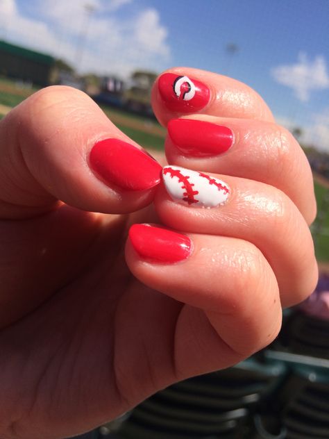 Cincinnati Reds Nails, Baseball Diy, Baseball Nails, Cincinnati Reds Baseball, Red Nail Art, Uk Wildcats, July Nails, Color Chip, Reds Baseball