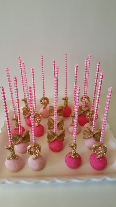 Fuchsia and light pink with gold cakepops 21st Birthday Cake Pops, Pink And Gold Treats Desserts, Pink White And Gold Cake Pops, Cake Pops Pink And Gold, Chocolate Covered Strawberries Pink Gold, Dipped Desserts, Mermaid Treats, 19th Birthday Cake, Pink Champagne Cake Pops