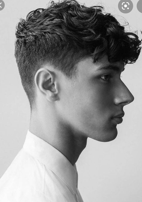 Mens Hairstyles Medium Wavy, Balding Mens Hairstyles, Classic Mens Hairstyles, Mens Hairstyles Fade, Popular Mens Hairstyles, Mens Hairstyles With Beard, Men Haircut Curly Hair, Thick Curly Hair