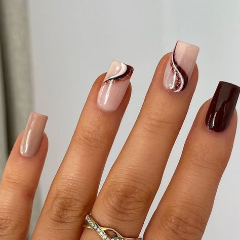 𝐇𝐚𝐧𝐧𝐚𝐡 𝐓𝐚𝐲𝐥𝐨𝐫 on Instagram: "#AD Chocolate swirls 🤎🍫
___________________

Using @the_gelbottle_inc 
★ Cinnamon Spice
★ Nude 
★ Solar flare
★ Daisy
★ BIAB NU03 
 
Inspo: @vivianmariewong 🤎
#biab #autumnnailinspo #nailart #nailinspo #nailart #septembernails #fallnails #fall #autumnnails #autumnnails2024 #squarenails #navynails #nails #nailideas #brownnails #nailsdesign #swirlnails" Brown Swirls Nails, Builder Gel Nails Design Fall, Christmas Swirl Nails, Fall Nail Inspo Square, Thanksgiving Nails Square, Autumn Biab Nails, Fall Swirl Nails, Simple November Nails, Brown Swirl Nails