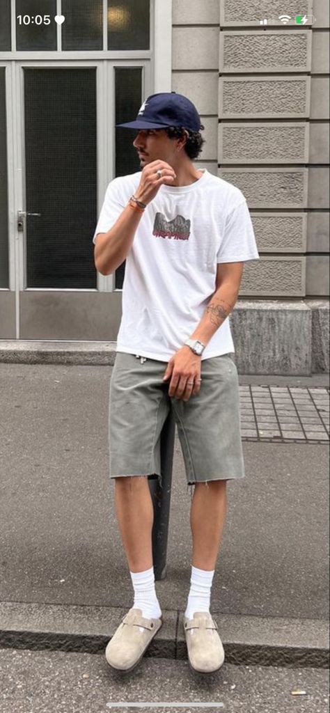 Clogs With Shorts Outfit, Guy Summer Outfits Casual Street Styles, Birkenstock Outfit Summer Men, Chill Outfit Men, Summer Outfit Men 2024, Carpenter Shorts Outfit, Men Shorts Outfit Casual Street Styles, Men’s Birkenstocks Outfit, Trendy Boy Outfits Summer