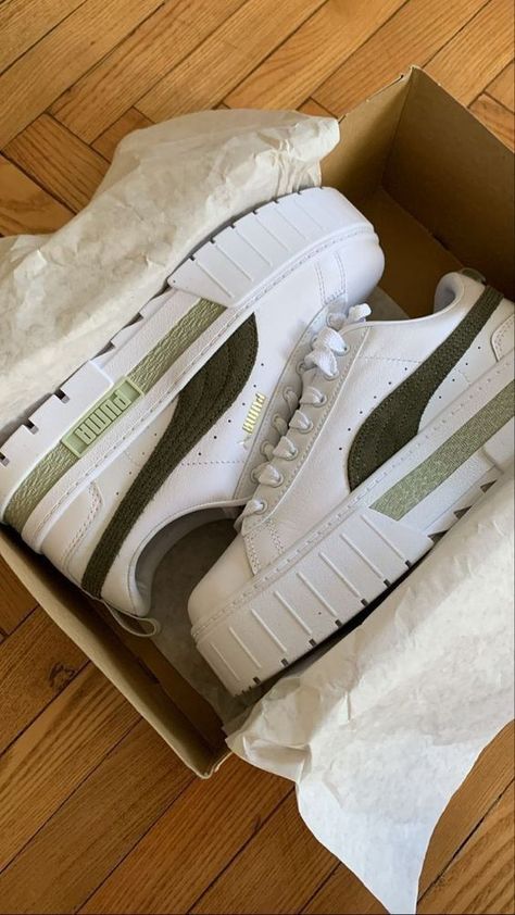 High Top Pumas, Women’s Puma Sneakers, Puma Mayze Platform, Puma Mayze Sneakers Outfit, Puma Sneakers Aesthetic, Pumas Outfits Women, Cute Puma Shoes, Puma Clothes Women, Puma Outfit Women Fashion Styles