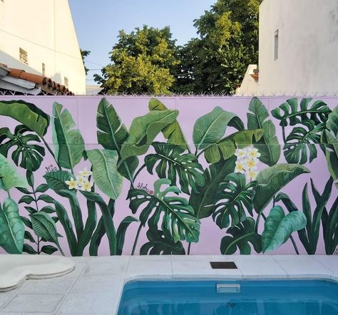 Tropical Fence Mural, Tropical Wall Painting Ideas, Pool Mural Ideas, Tropical Wall Murals Painted, Garden Wall Mural Outdoor, Outdoor Murals Backyards, Tropical Mural Painting, Plant Mural Wall, Mural Art Tropical