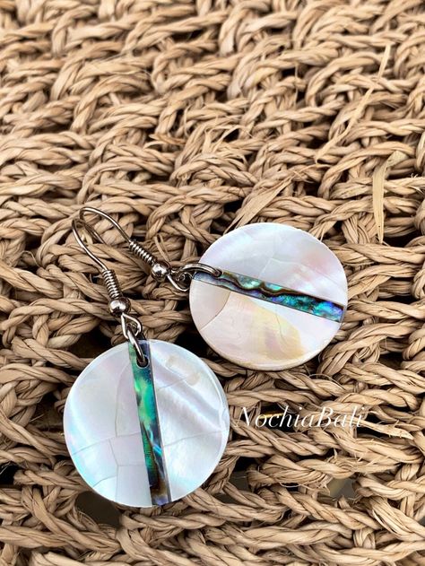 Pearl Diy, Abalone Earrings, Round Earring, Pearls Diy, Jewelry Summer, Earring Box, Mother Of Pearl Earrings, Boho Chic Jewelry, Pearl Earring