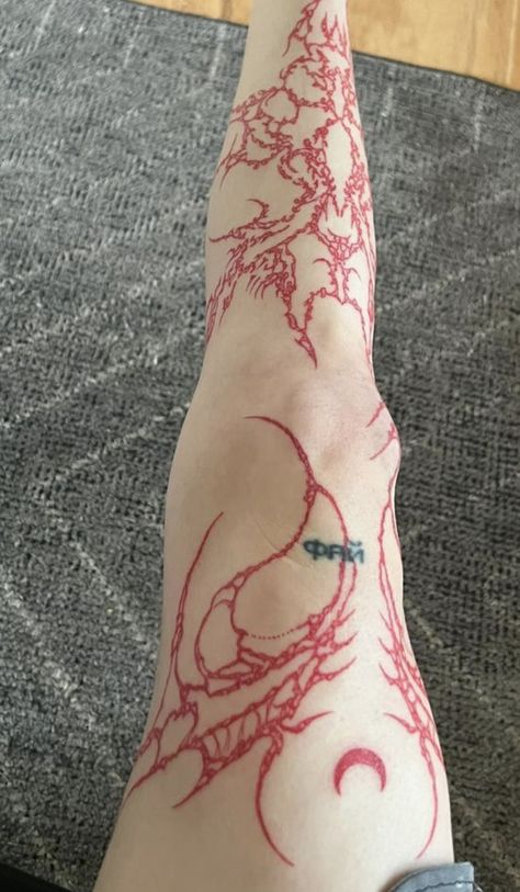 Grimes Leg Tattoo, Leg Pen Tattoos, Grimes Tattoo Ideas, Fishnet Tattoo, Whole Leg Tattoo, Grimes Tattoo, Leg Tattoo Sleeve, Shin Tattoo, Pen Tattoo