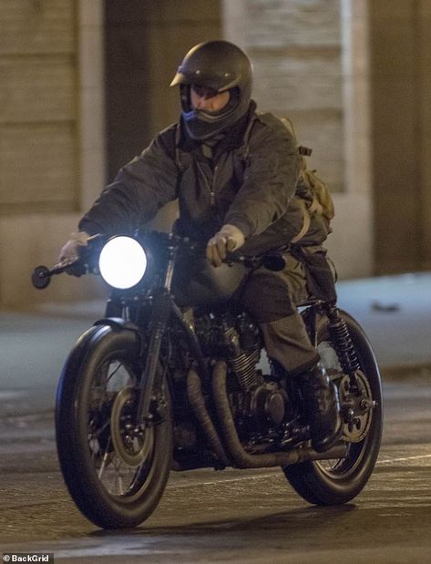 Colin Farrell films high-stakes chase scene on a motorbike for The Batman | Daily Mail Online Batman Bike, Batman Robert Pattinson, Mobil Off Road, Batman Outfits, Batman Poster, Motorcycle Aesthetic, Bike Exif, Cafe Racer Bikes, Colin Farrell