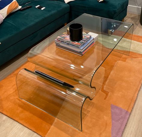 Design Objet, Table Table, Apartment Inspiration, Living Room Inspo, Glass Coffee Table, Dream House Decor, Apartment Design, Interior Inspo, Dream Home Design