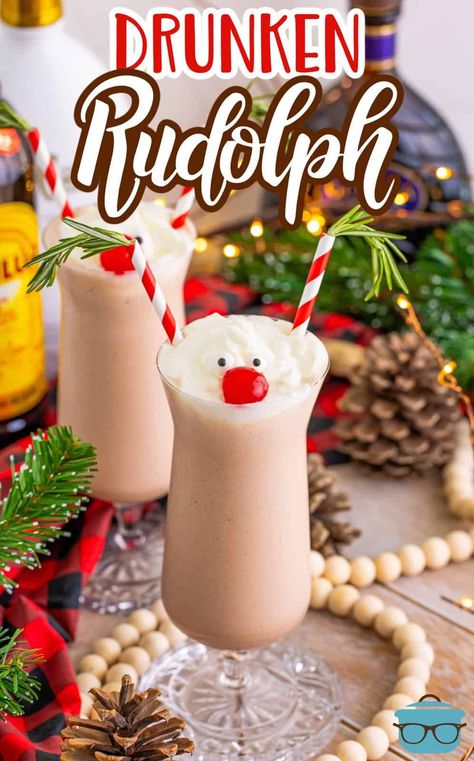 Drunken Reindeer Drink, Drunken Rudolph Drink, Rudolph Drink, Drunken Rudolph, Drunken Desserts, Kahlua Recipes, Christmas Ice Cream, Holiday Beverages, Smoothie Ideas