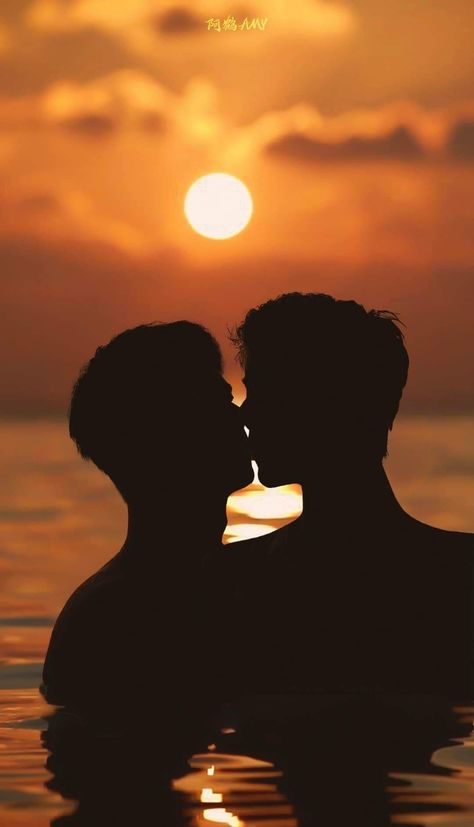 Gay Marriage Aesthetic, Yizhan Edit, Kawaii Logo, Nice Couple, Silhouette People, Couple Silhouette, Cute Romance, Gay Aesthetic, Men Kissing