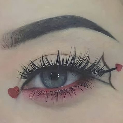 Teknik Makeup, Maquillage Yeux Cut Crease, Make Up Designs, Cute Eye Makeup, Graphic Makeup, Swag Makeup, Smink Inspiration, Valentines Makeup, Emo Makeup