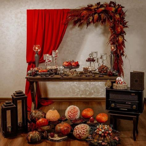 Yalda Table Design, Yalda Night Design, Yalda Decor, Yalda Night Ideas Decor, Shab Yalda Decoration, Yalda Design Idea, Norooz Design, Nowruz Table, January Wallpaper