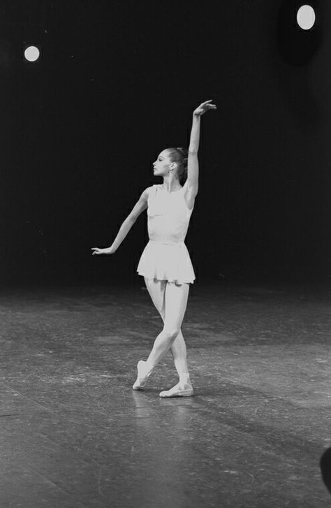 Suzanne Farrell, Ballet Technique, New York City Ballet, George Balanchine, Dance Images, History Videos, City Ballet, New York Public Library, Public Library