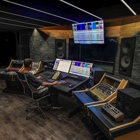 🎶 Metrica Recording Studio in Ibiza, Spain #avids6 #studio #recording #mixing #ibiza #daw #protools #avid Music Studio Design, Recording Studio Setup, Music Recording Studio, Home Music Rooms, Sound Room, Recording Studio Design, Recording Studio Home, Home Studio Setup, Music Studio Room