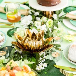 Bridal Shower Themes Ideas, Bayou Wedding, Princess Tiana Party, Princess Tiana Birthday Party, Tiana Wedding, Tiana Birthday Party, Frog Birthday Party, Bridal Shower Themes, Princesa Tiana